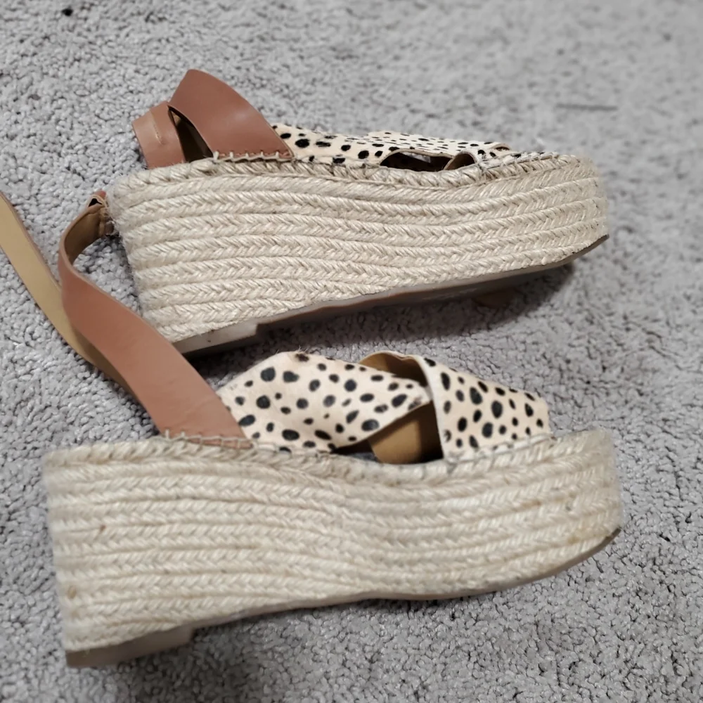 Dolce Vita Leopard Print Espadrille Wedge Sandals Size 9